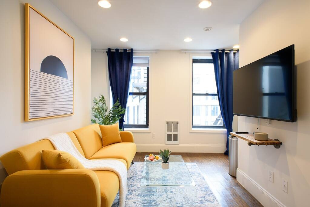 Modern Lower East Side 1BR Apt (819719)