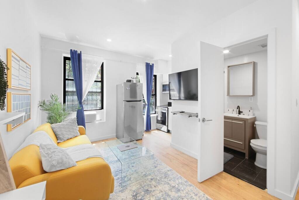 Brand New 1BR Prime Lower East Side (819709)