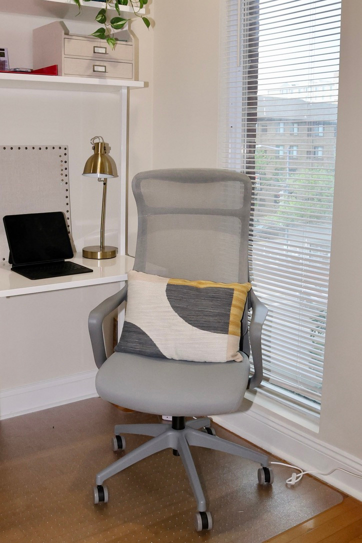 Luxurious, Large Two-Bedroom Apartment near Downtown Washington, DC - Perfect Blend of Modernity and - Photo 6
