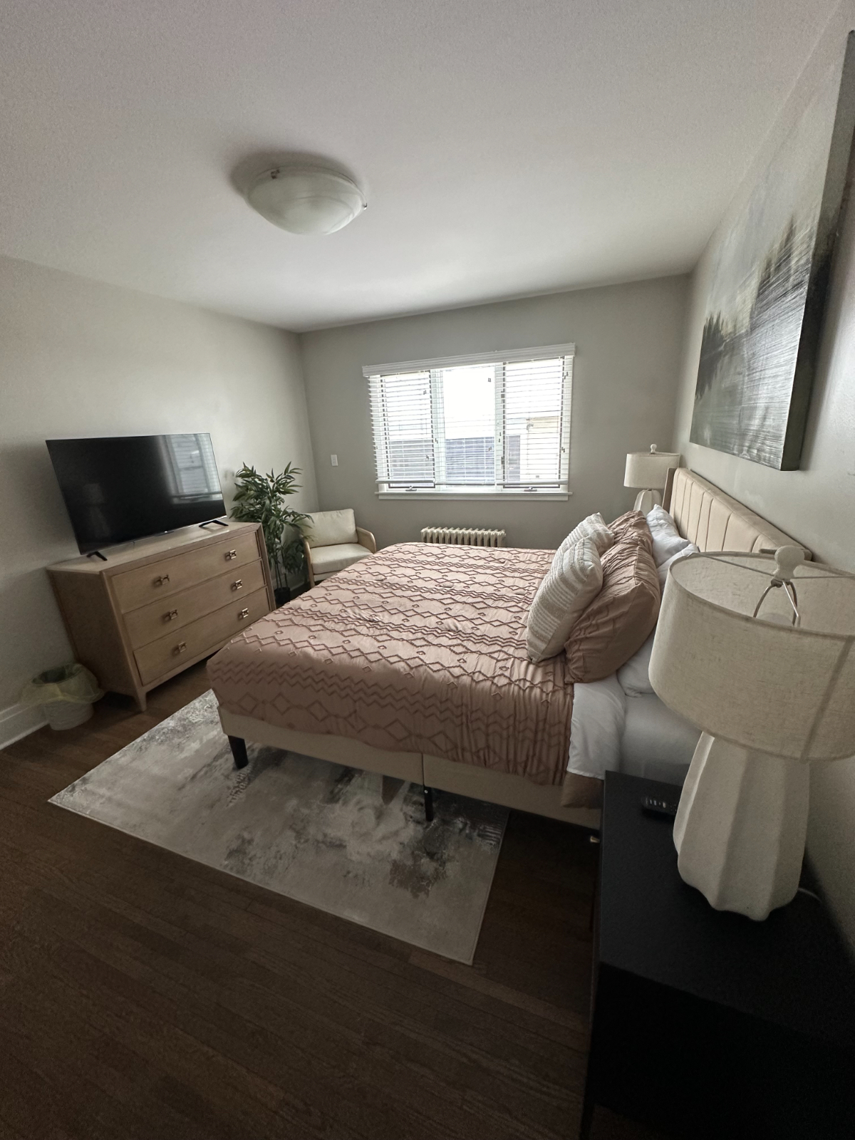 Cozy 3BR Home near Delaware Park & Hertel Ave - Photo 4