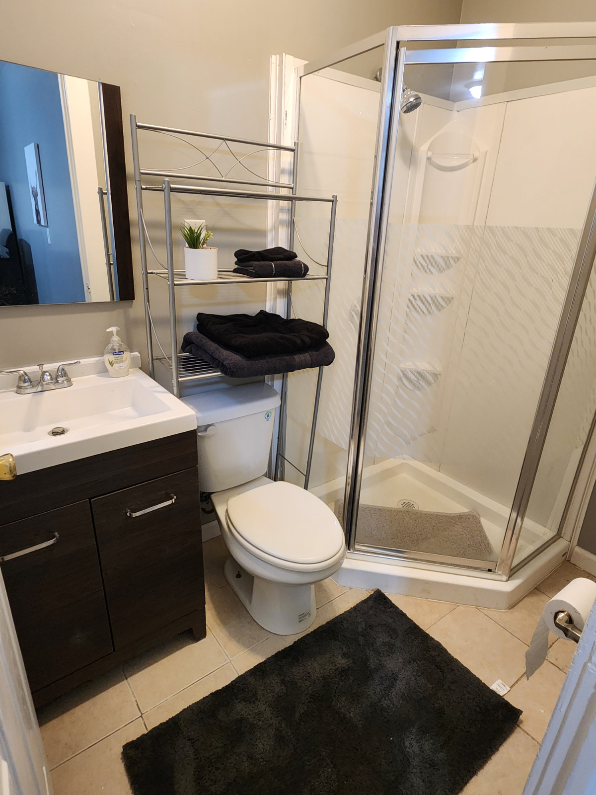New Great Cozy 1Bed 1 Bath Apt Near hospitals - Photo 9
