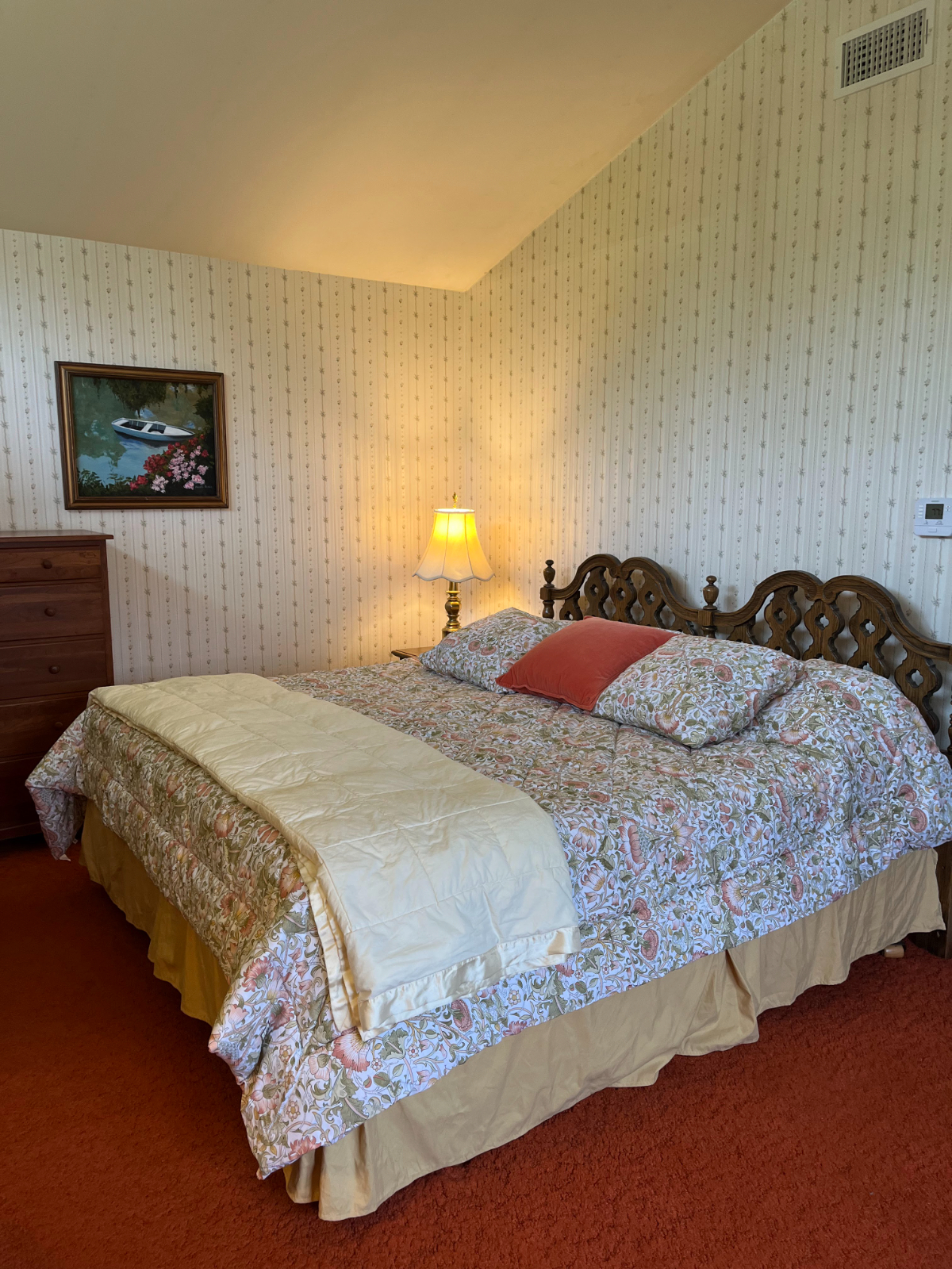 Private Furnished Chic Ranch Home - Kings Bed, 3 Baths, Patio and Parking - Photo 3