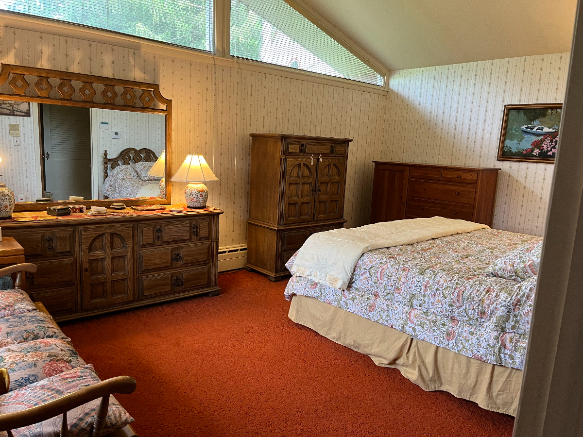 Private Furnished Chic Ranch Home - Kings Bed, 3 Baths, Patio and Parking - Photo 5