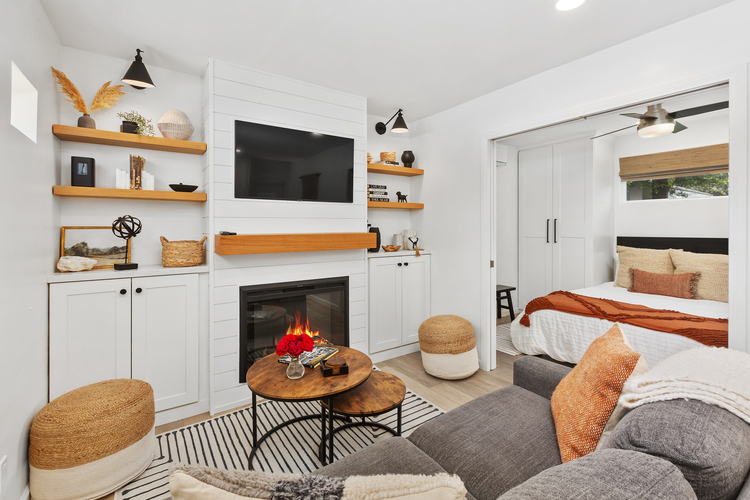 BATIMORE Cottage - Stunning One-Bedroom Cottage Retreat in San Diego's Safe Neighborhood - Photo 4