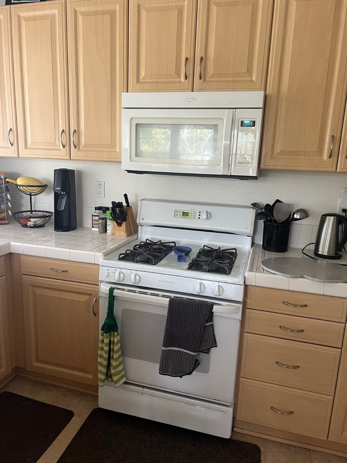 Quiet apartment near downtown and hospital - Photo 3