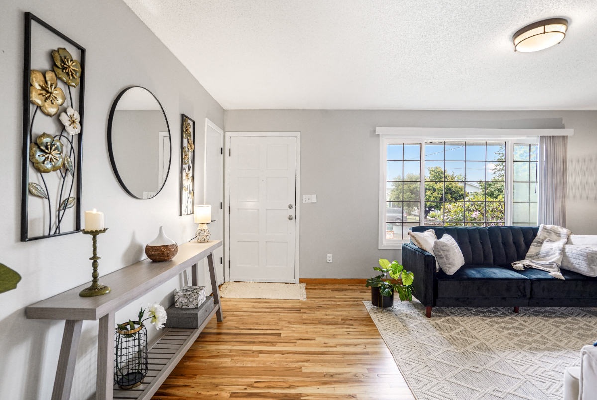 Tranquil Haven w/large yard, laundry - West Salem