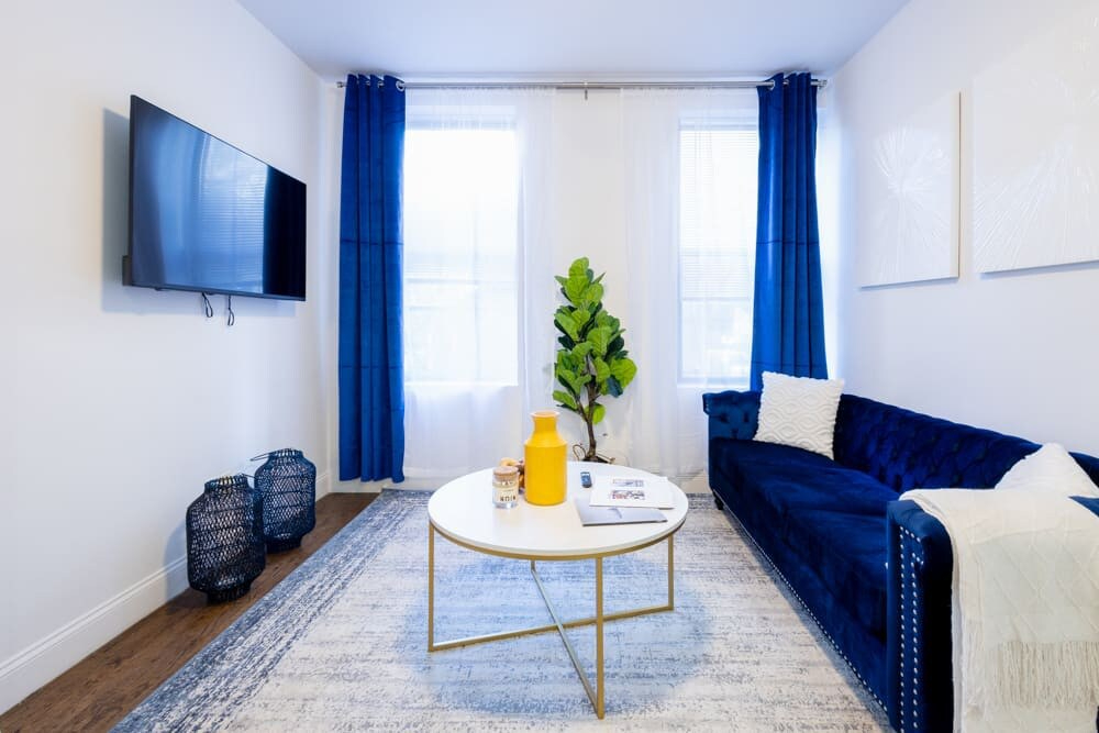3 Bedrooms 2 Bath W/D UES (819594)