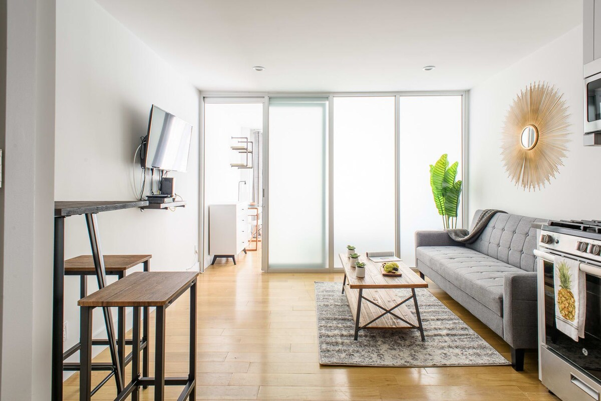 New 1BR Prime UES W&D Balcony Elevator (819745)