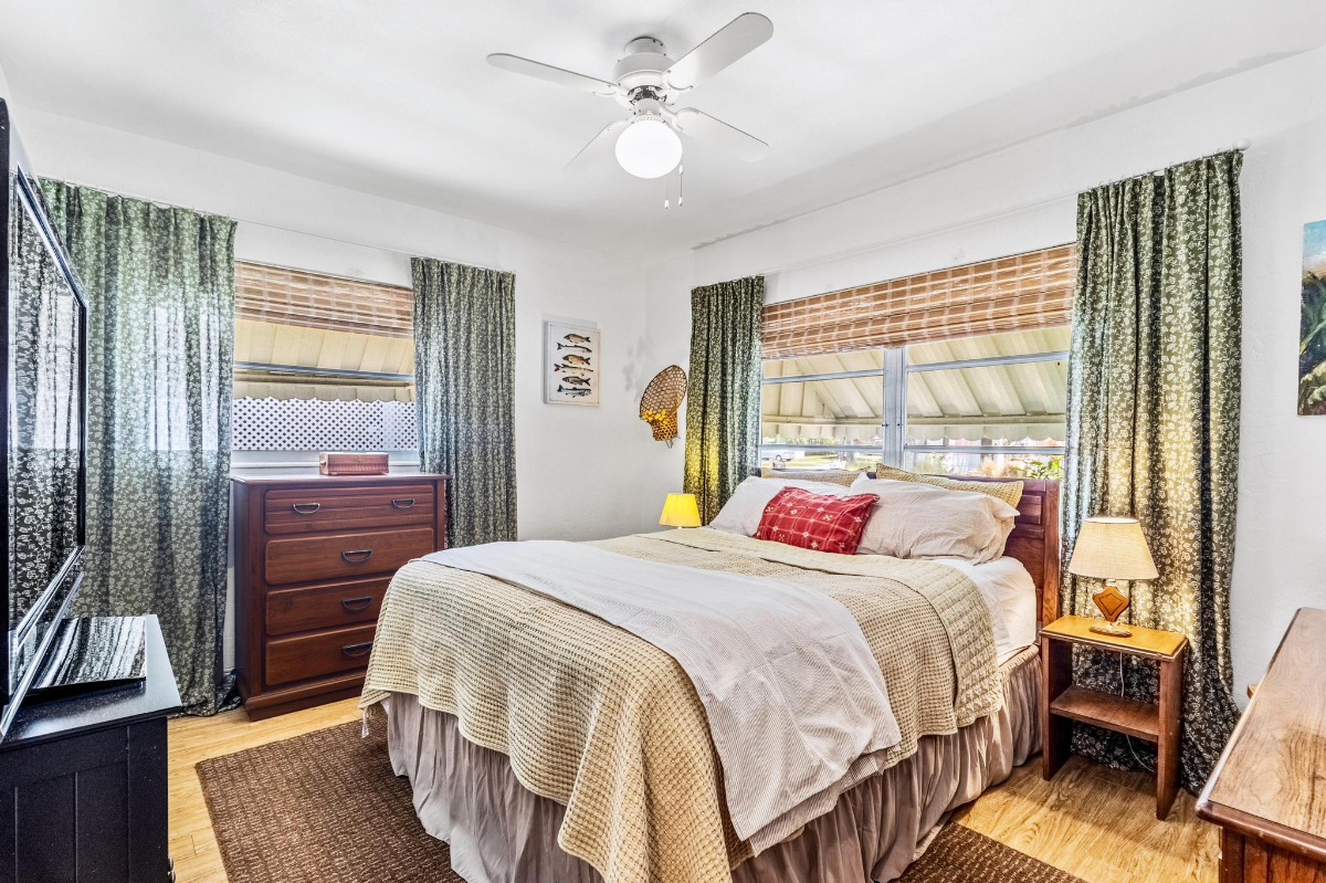 Gulfport Bungalow close to DT - Photo 4