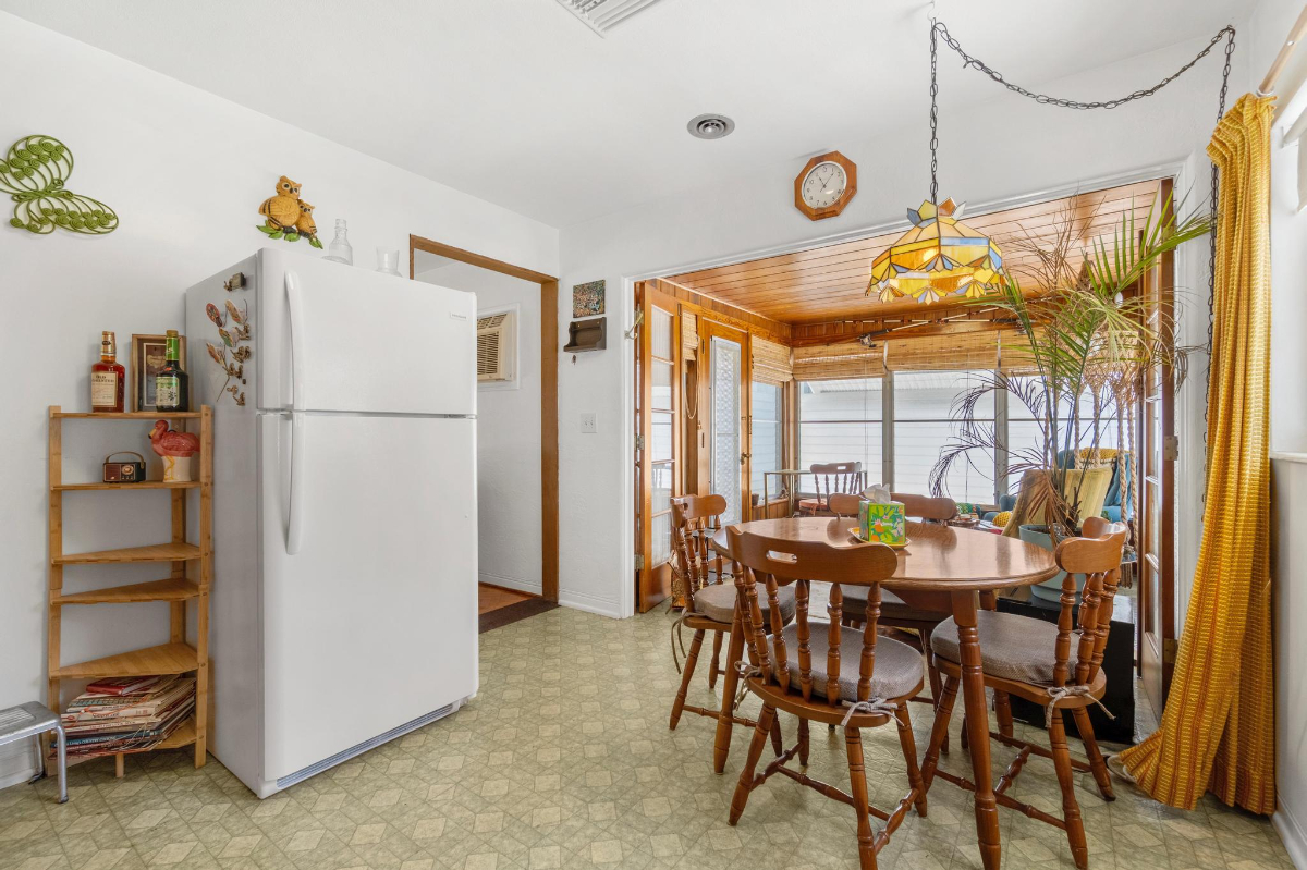 Gulfport Bungalow close to DT - Photo 8