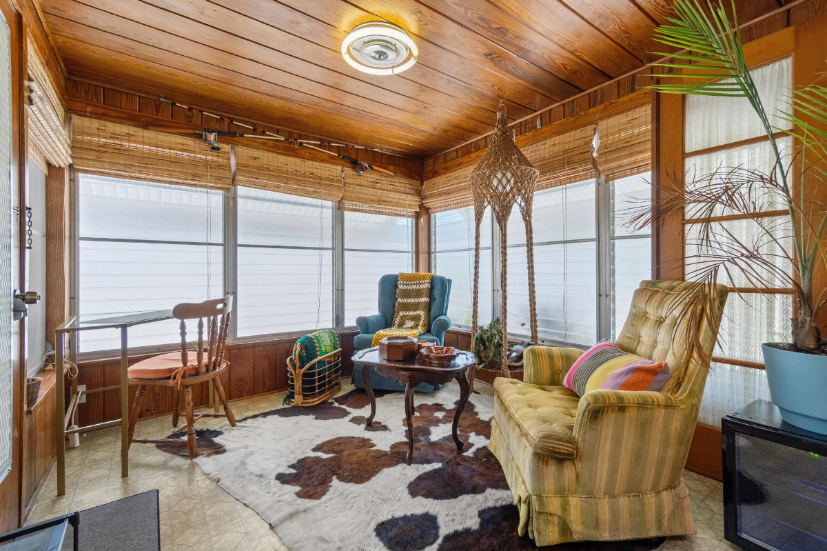Gulfport Bungalow close to DT - Photo 9