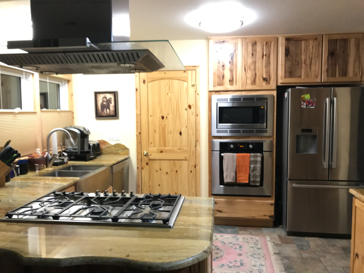 Modern fully furnished executive home in the Avenues in Cheyenne, WY - Photo 4