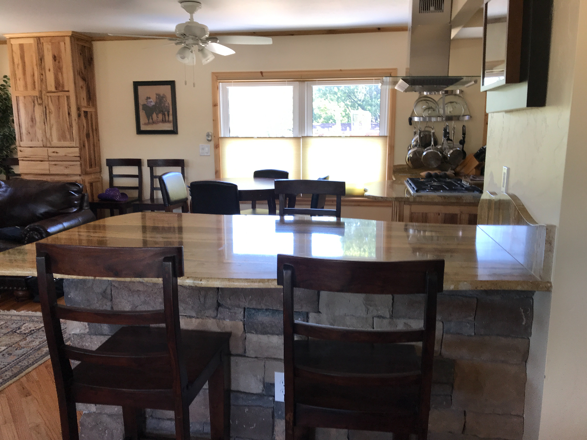 Modern fully furnished executive home in the Avenues in Cheyenne, WY - Photo 2