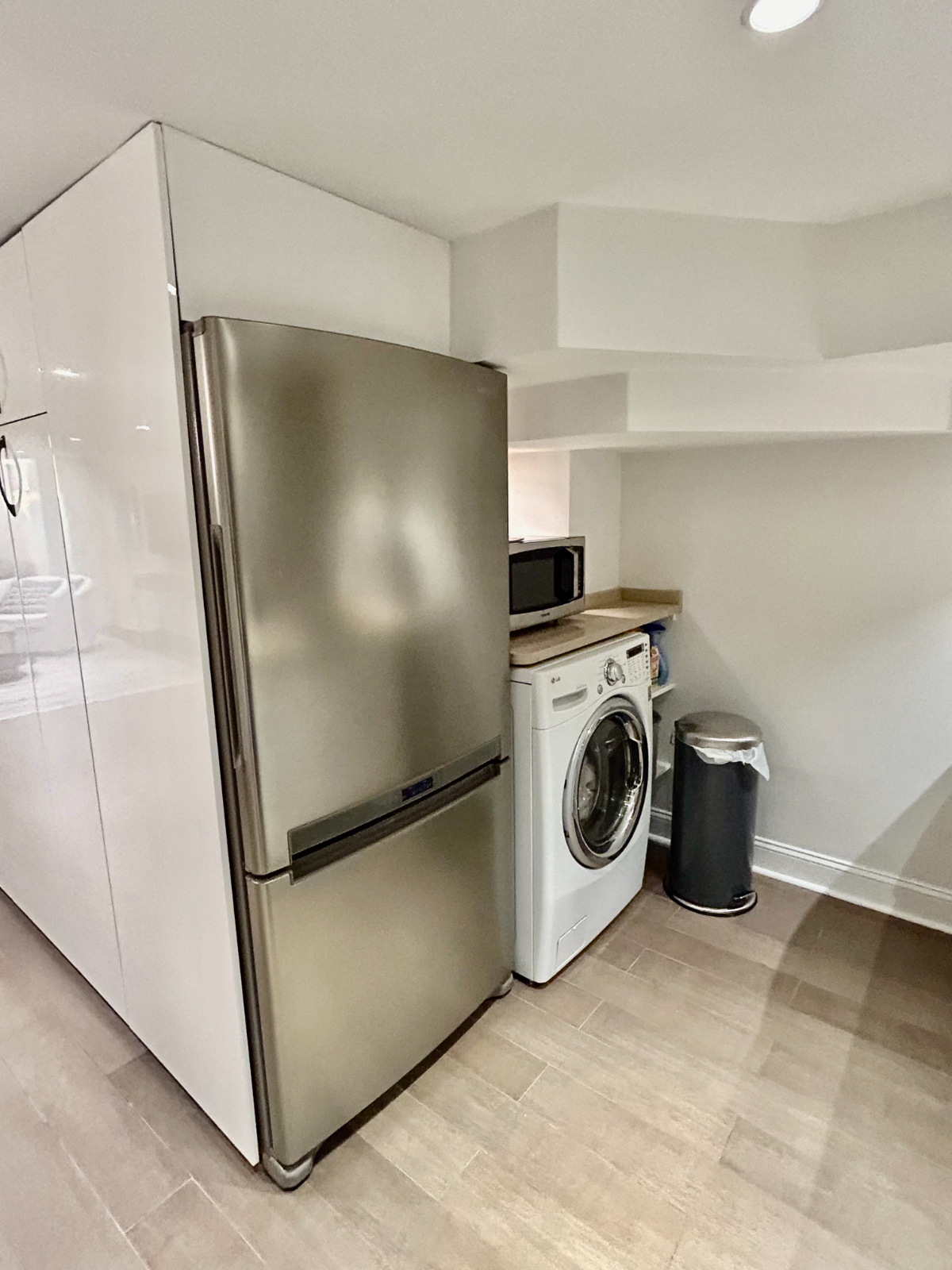 Classic, Modern City Apartment - Photo 8
