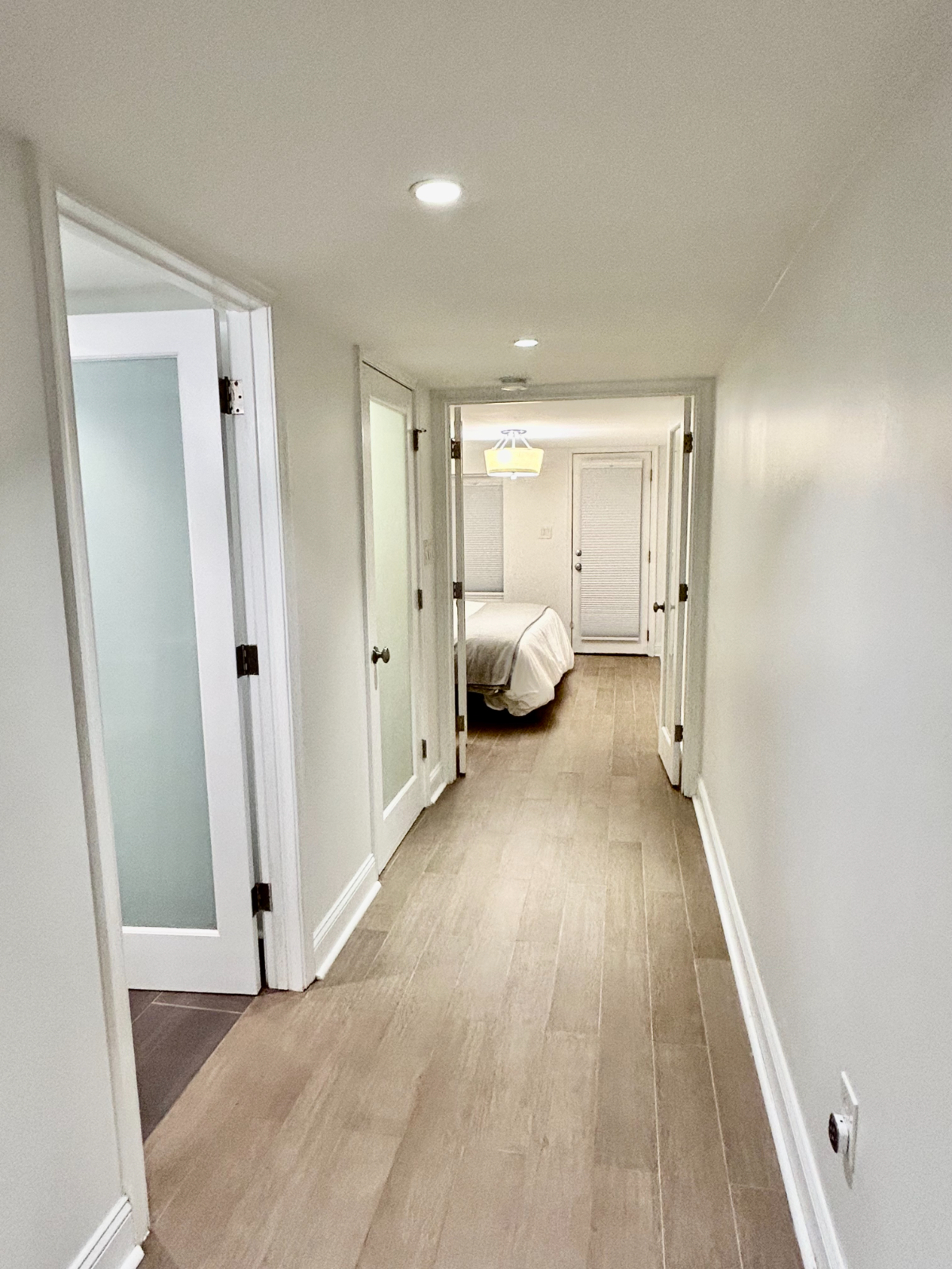 Classic, Modern City Apartment - Photo 9