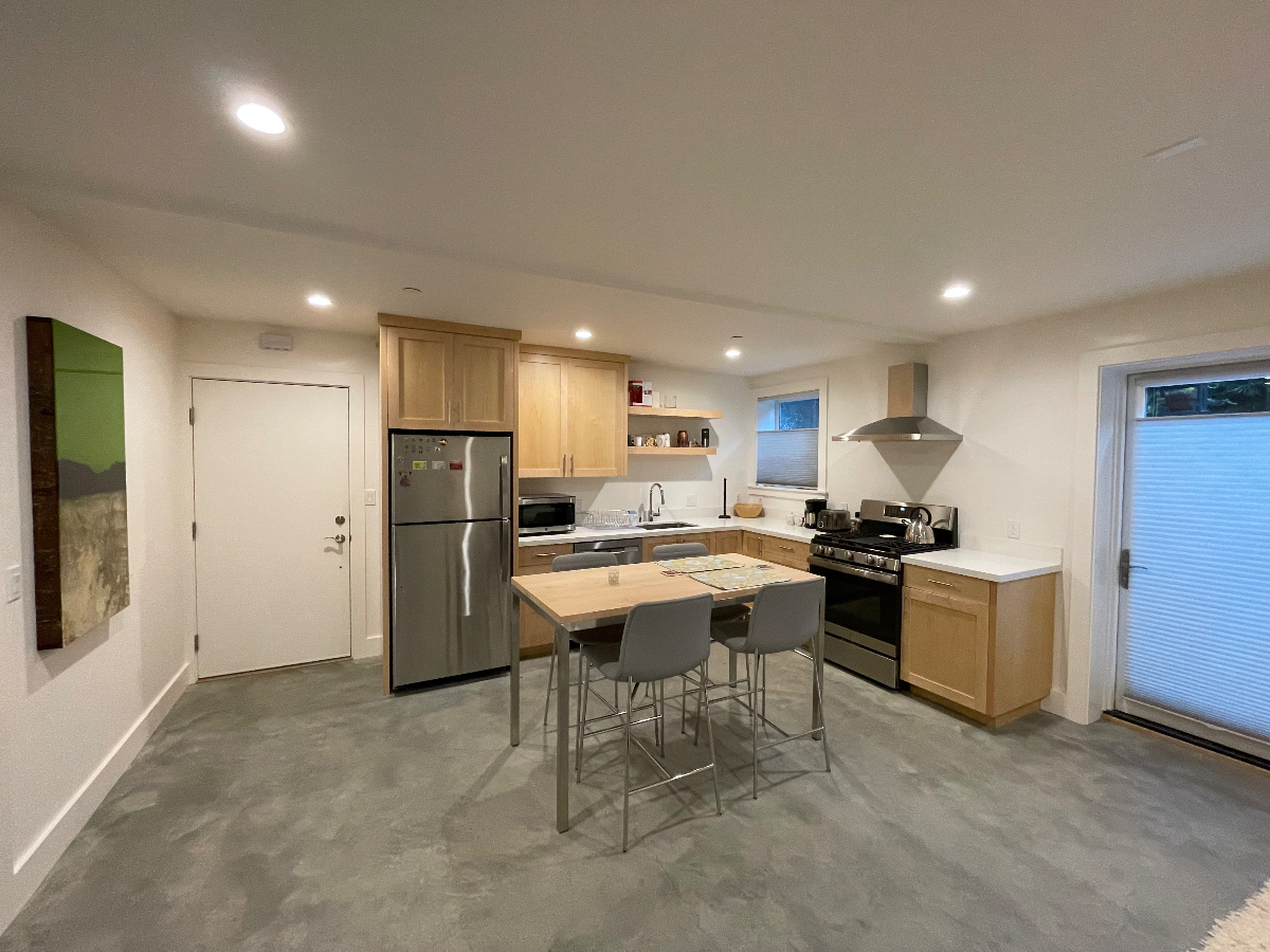 Quiet new rear condo facing a garden in sunny area of SF, close to hospitals and tech companies - Photo 3