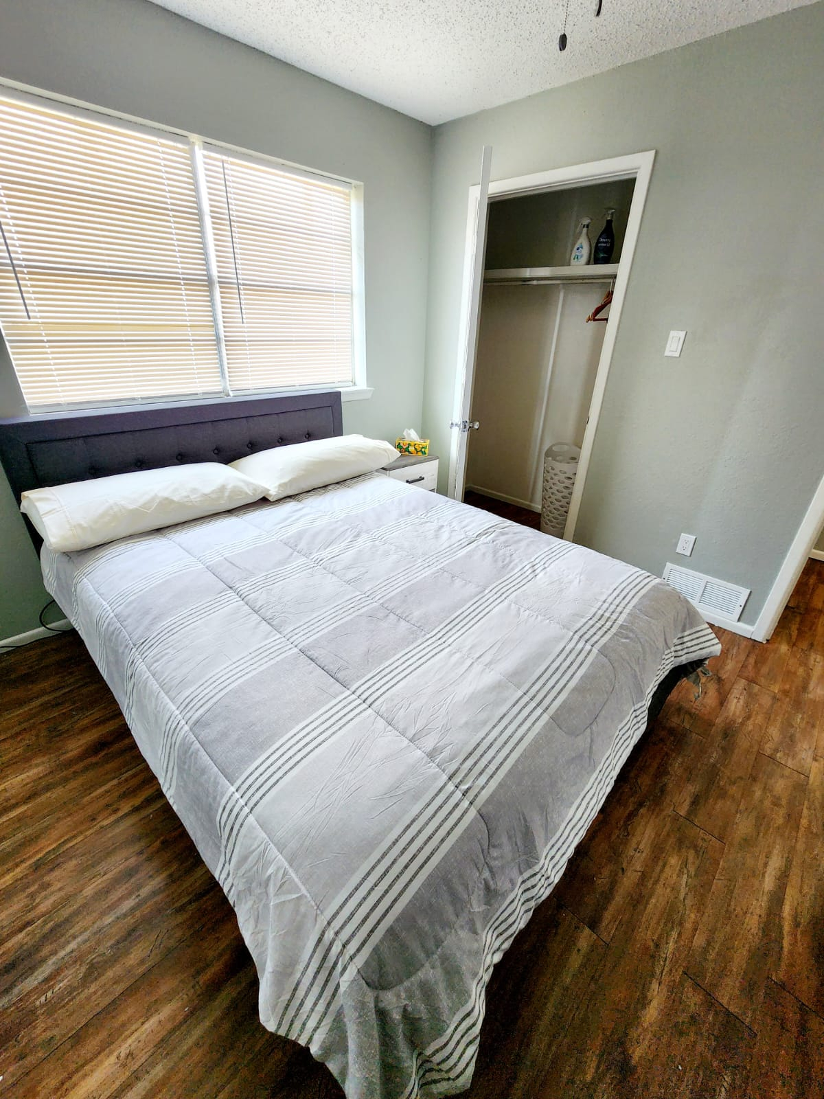 PRIVATE ROOM IN GOOD NEIGHBORHOOD CLOSE TO HOSPITALS AND TTU - Photo 5