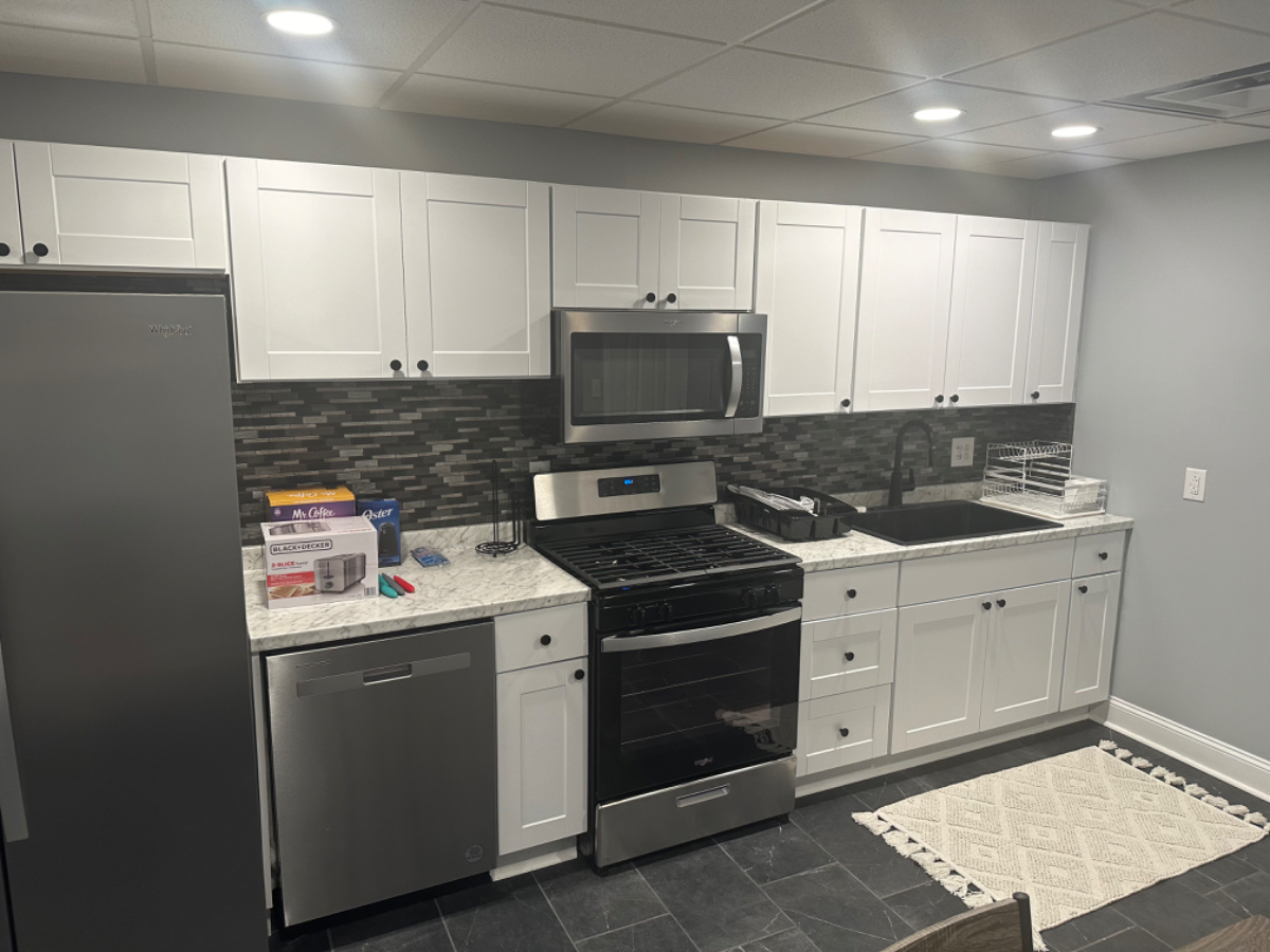 Centennial Executive Suites Apt B - Photo 2