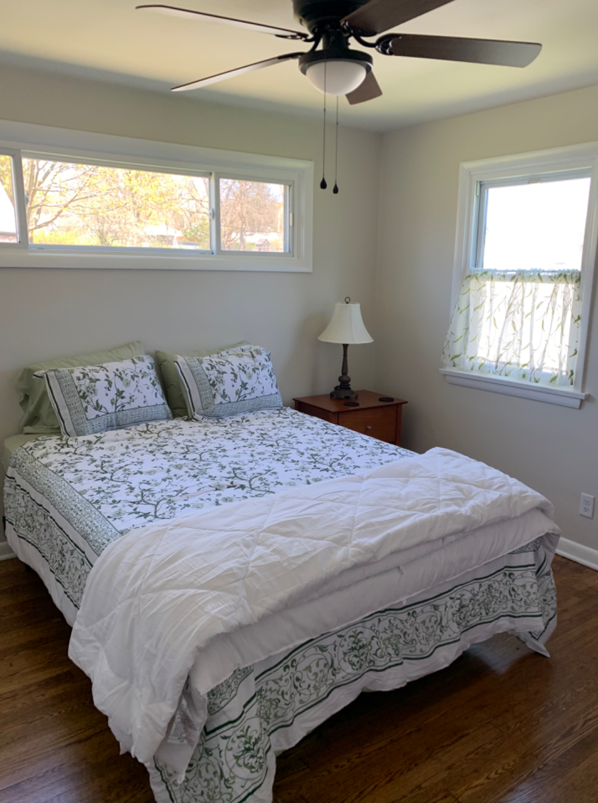Peaceful Suburban Oasis Cozy 2-Bedroom Ranch with Updated Amenities, Lush Backyard, and Playroom - P - Photo 6