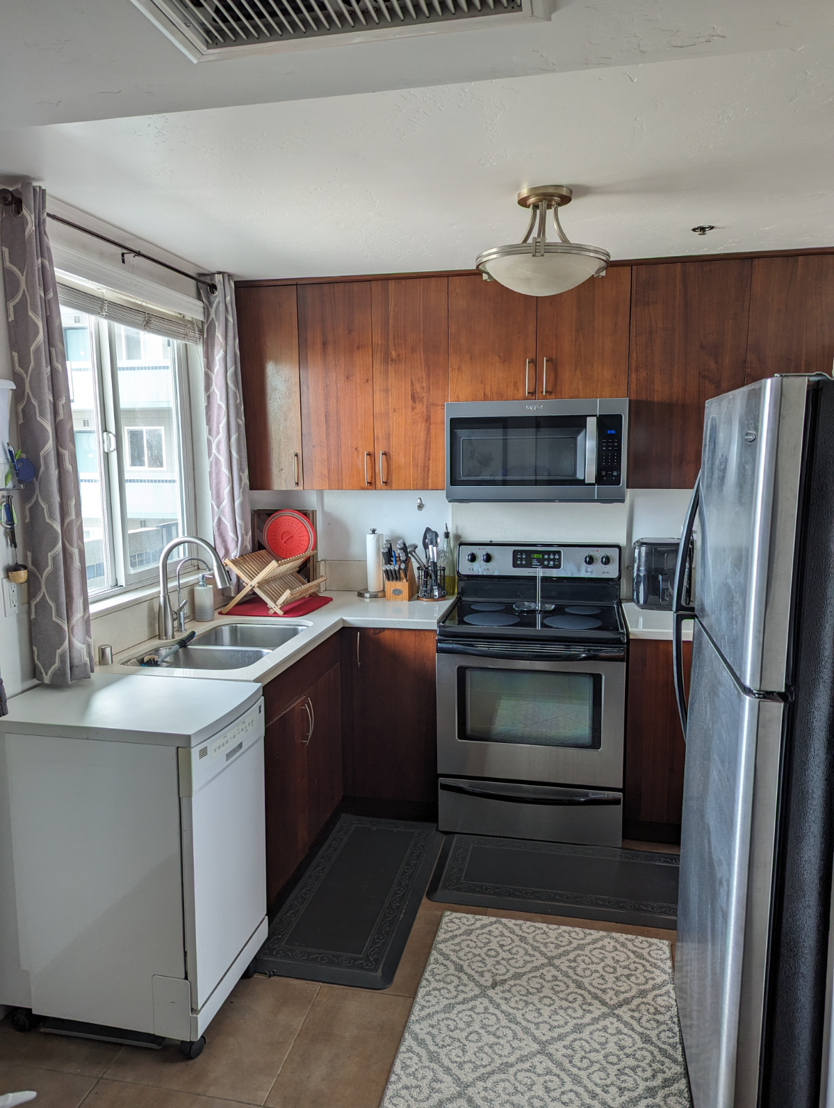 1 bedroom condo in the heart of North Park - Photo 3