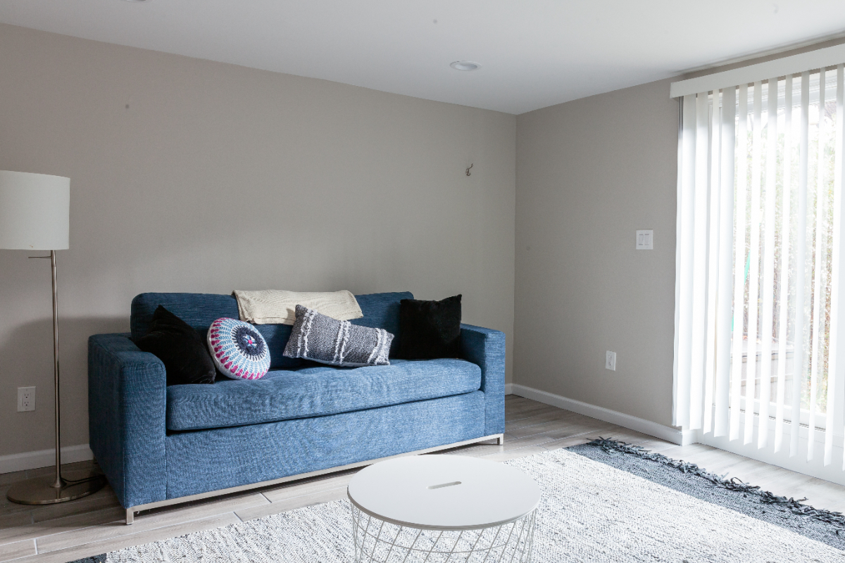 Spacious Garden Apartment w Private Entrance, Bath, and Kitchenette - Photo 6