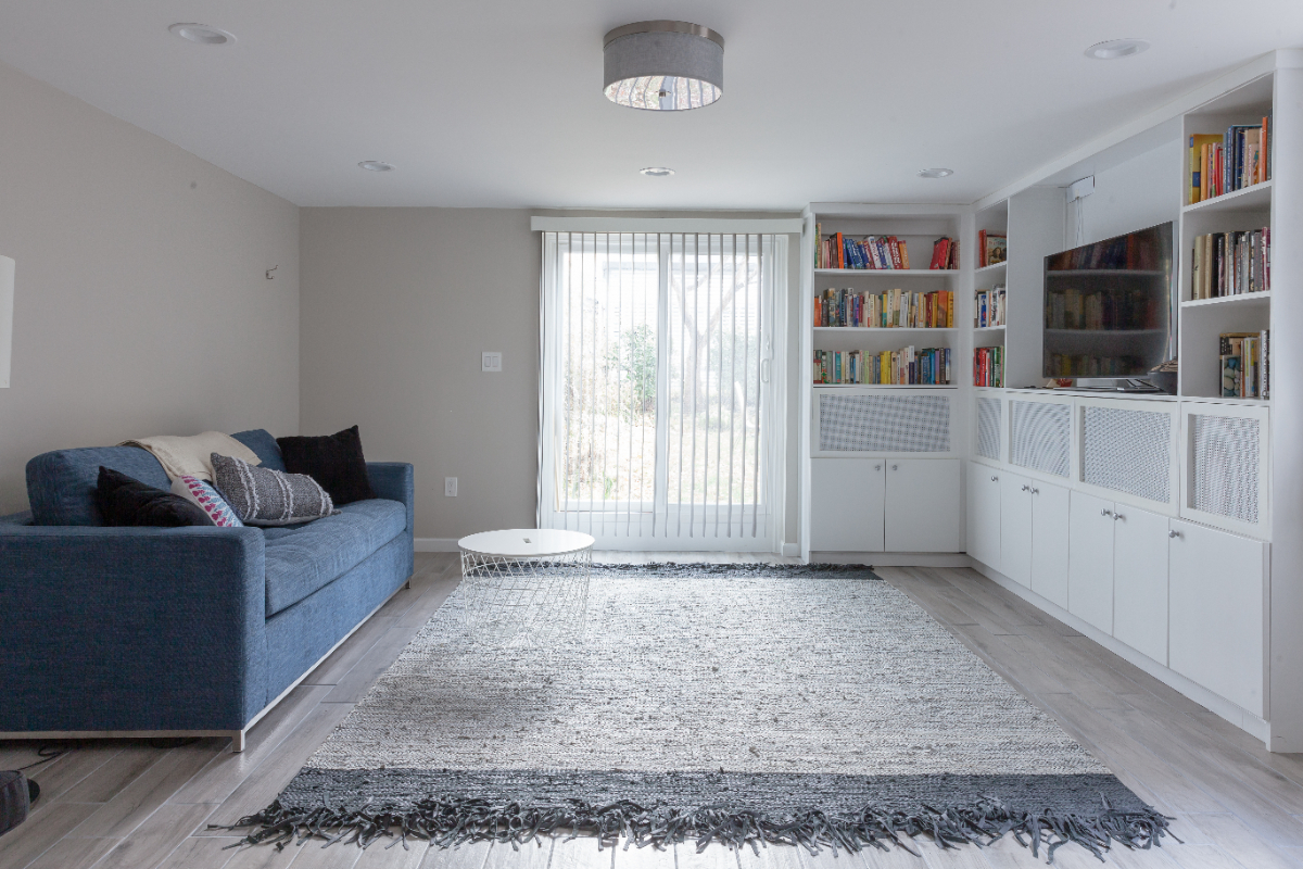 Spacious Garden Apartment w Private Entrance, Bath, and Kitchenette - Photo 7