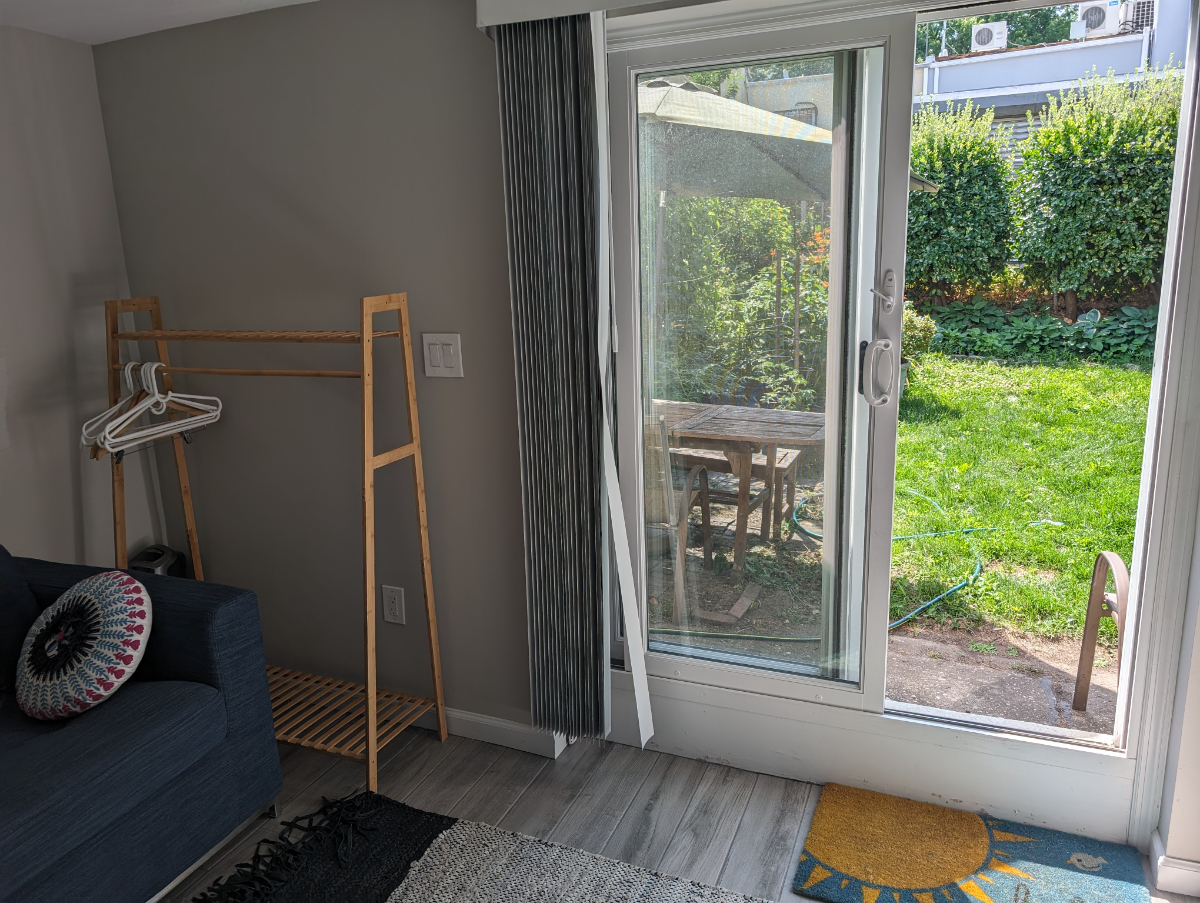 Spacious Garden Apartment w Private Entrance, Bath, and Kitchenette - Photo 12