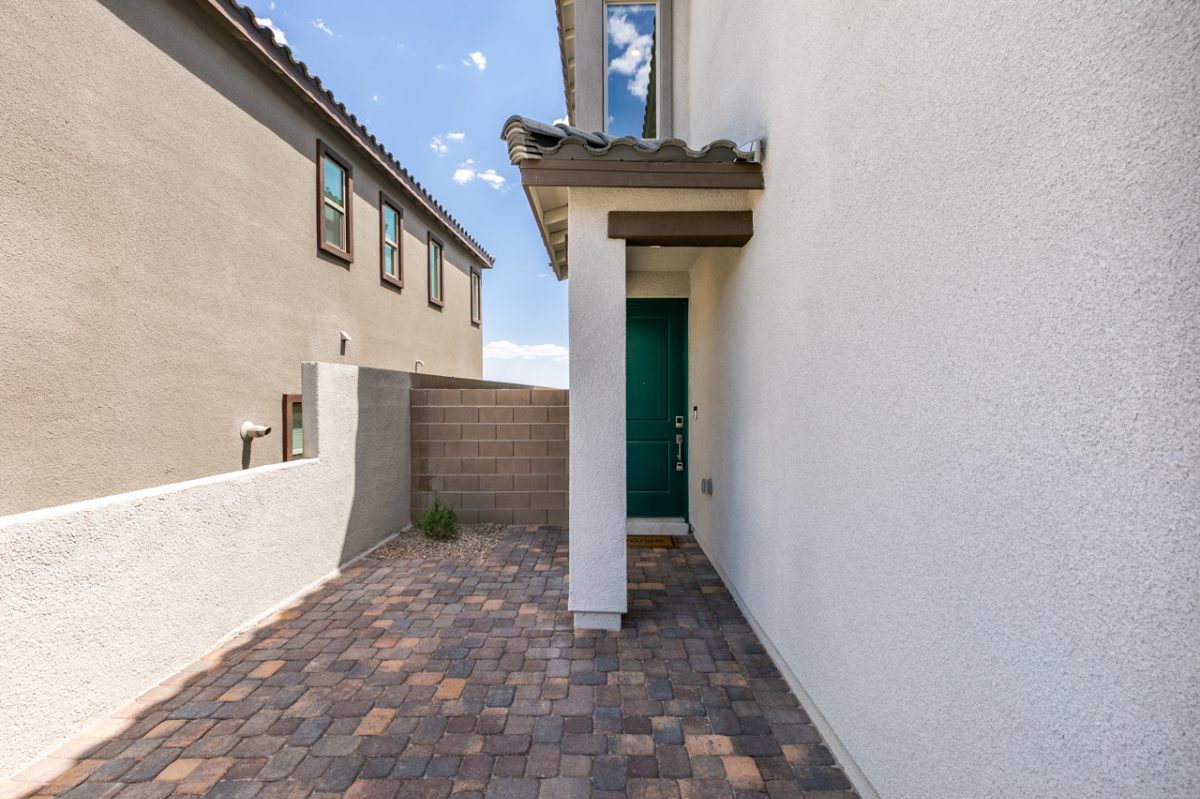 Discover Luxury Living in Summerlin West - Charming 3-Bed, 2.5-Bath Home with Top Amenities Await in - Photo 6