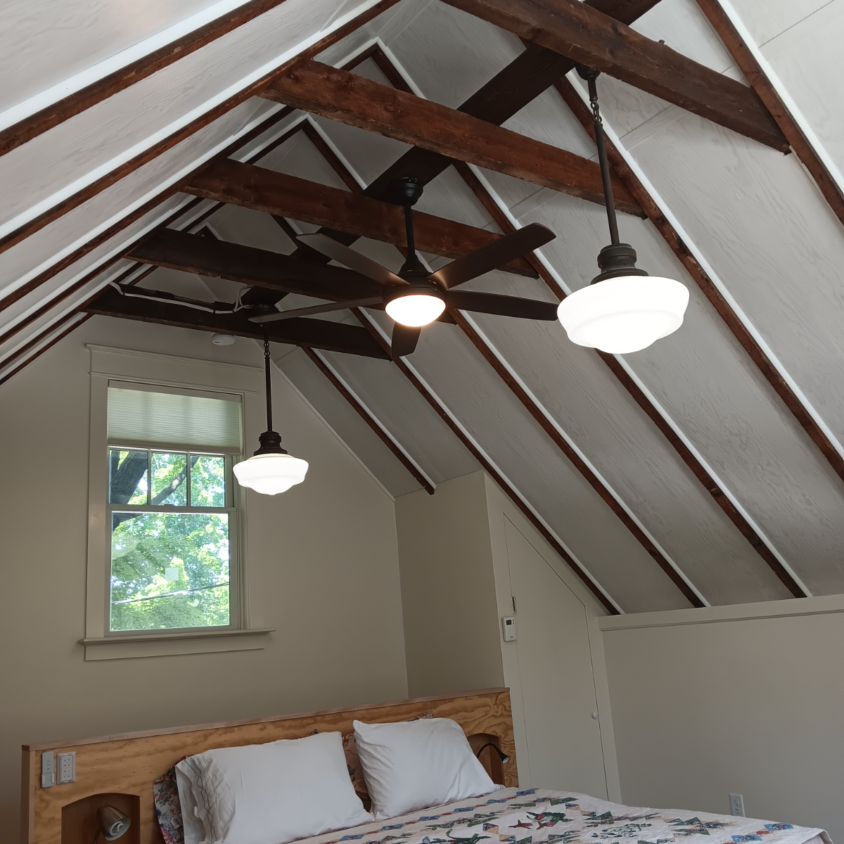 Enchanting Brattleboro Cottage Oasis - Serenity Meets Convenience - Photo 11