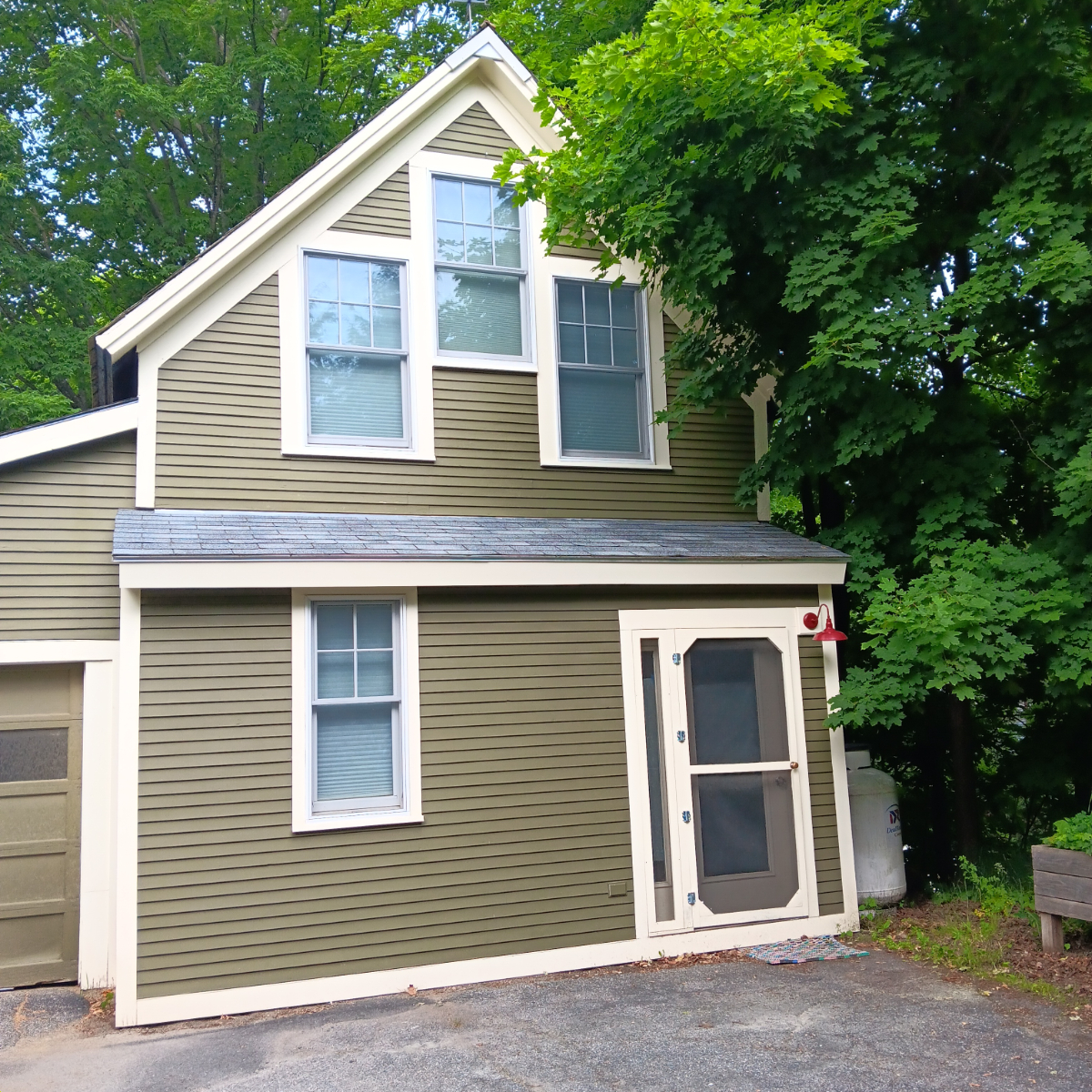 Enchanting Brattleboro Cottage Oasis - Serenity Meets Convenience - Photo 1