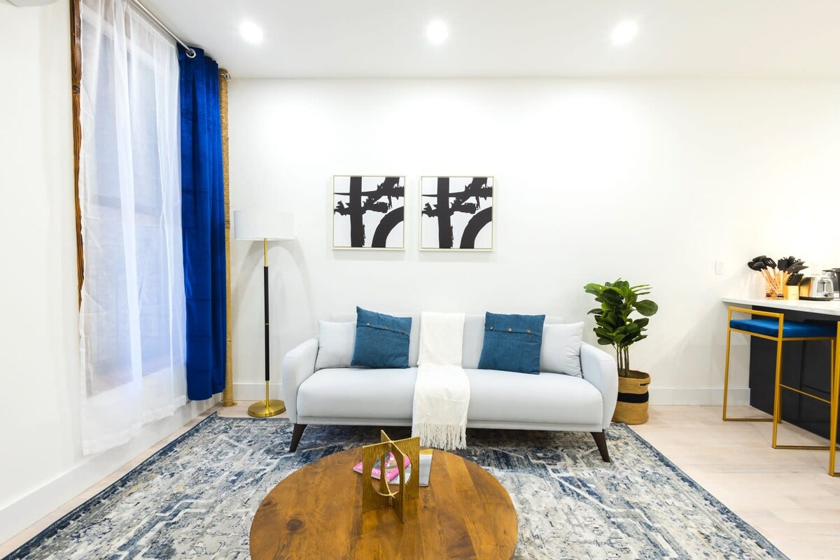 New Modern 1BR W&D Walk to Central Park (819659)