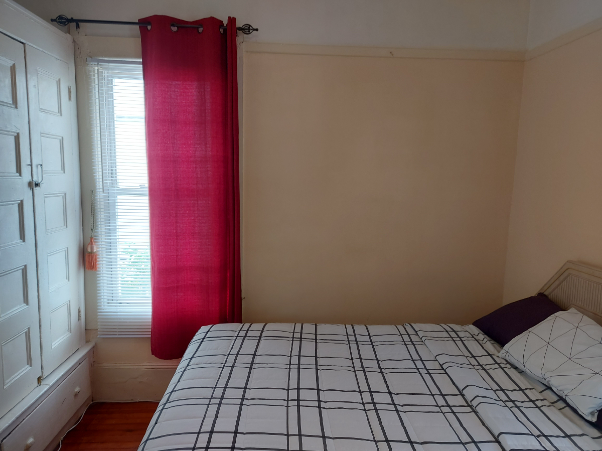Chrystal Chateau Room Rental - Photo 12