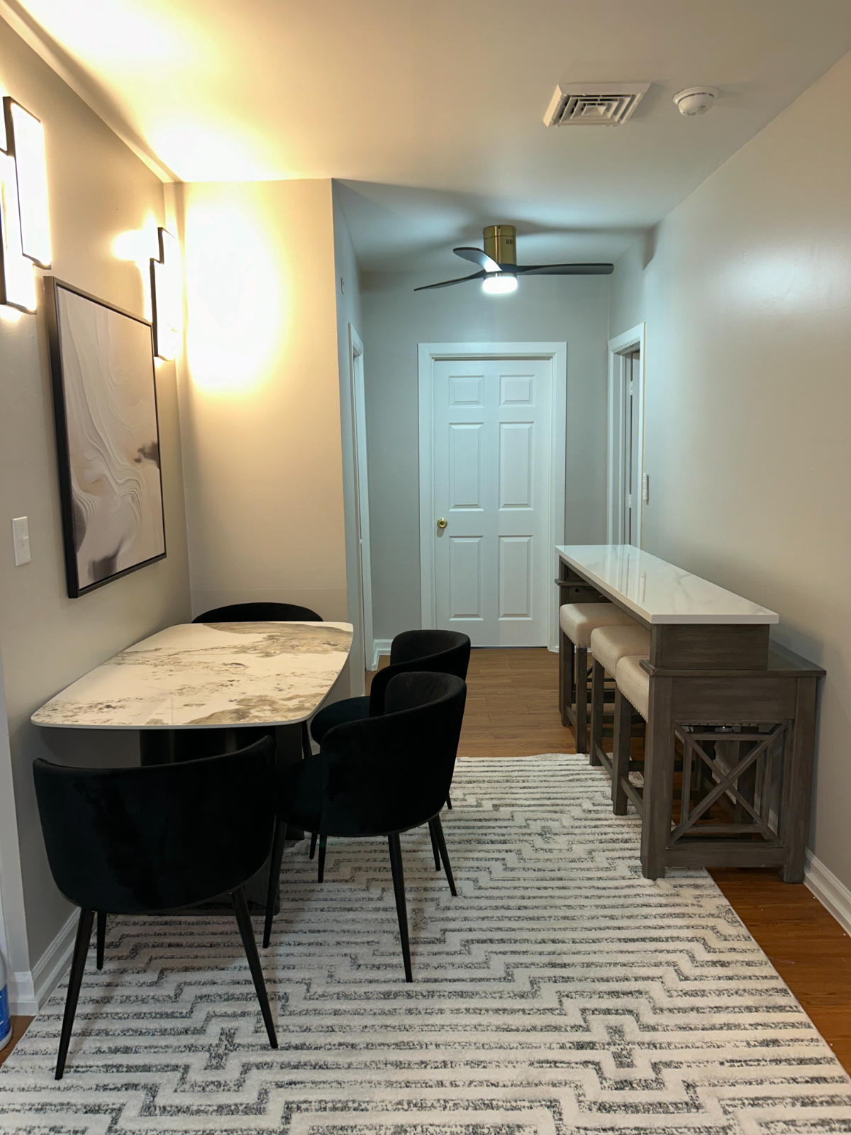 Charming Bedroom For Rent -2A - Photo 12
