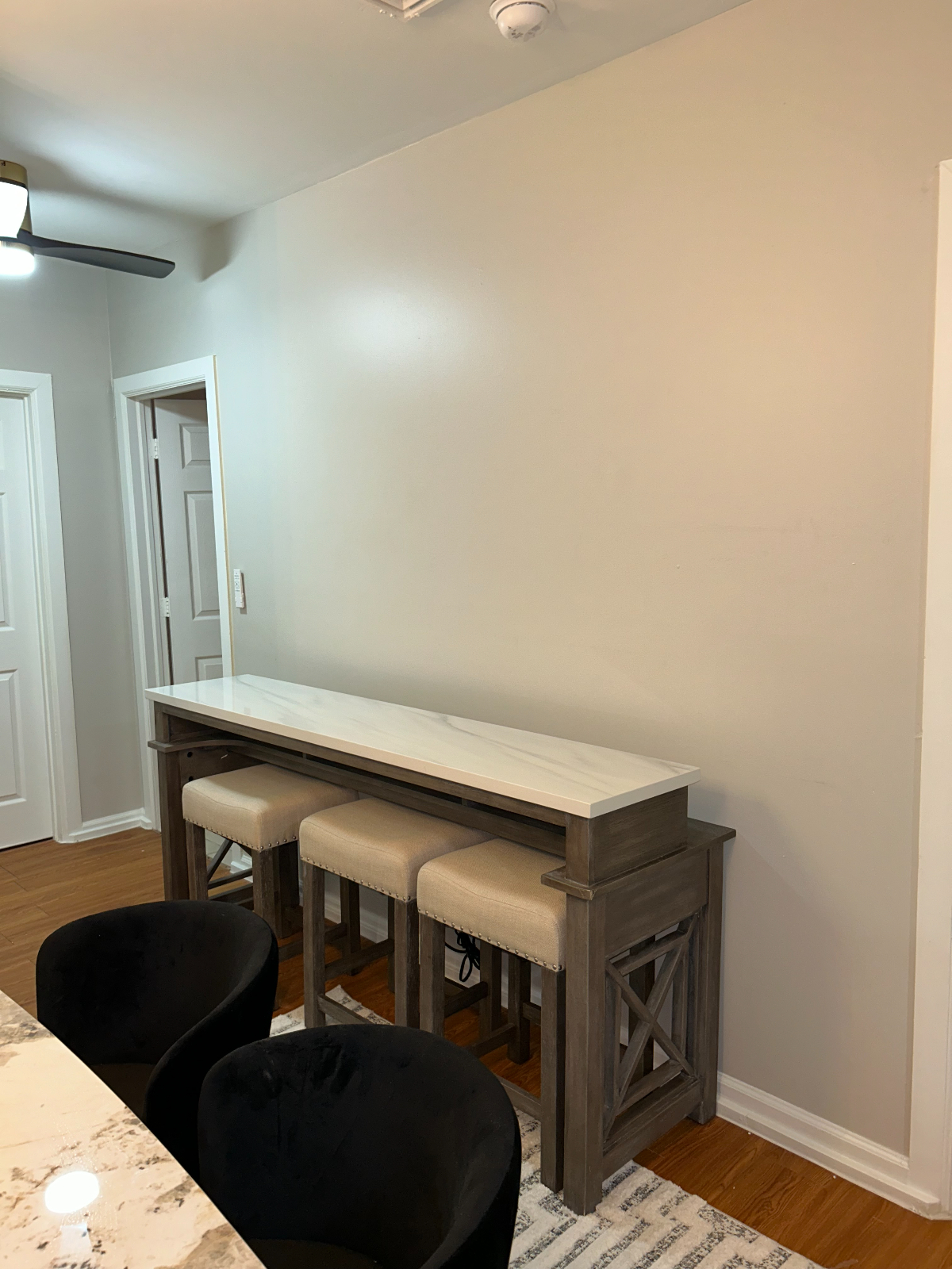 Charming Bedroom For Rent -2A - Photo 12