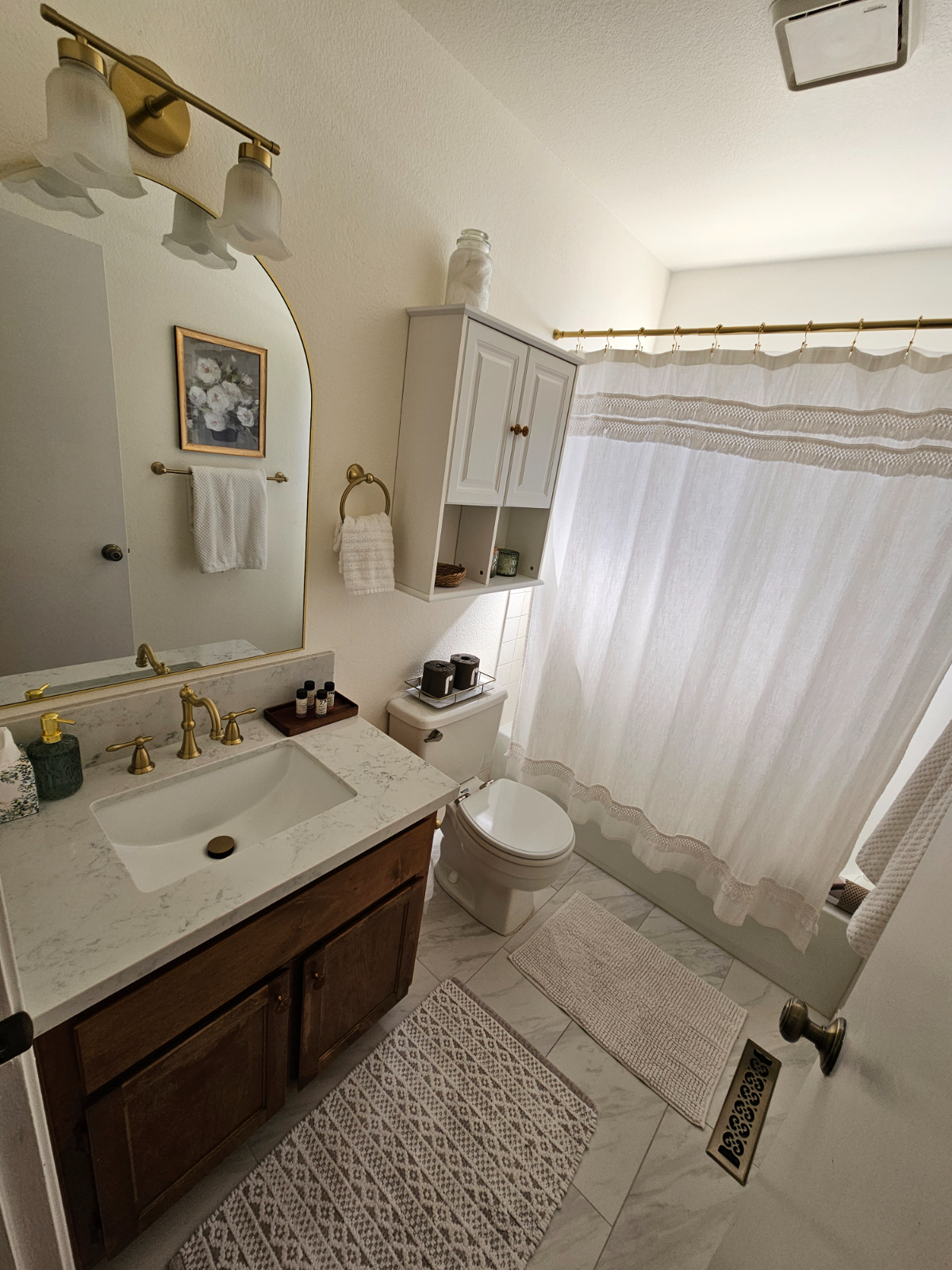 Cozy Northwest Hillside Home - Photo 12