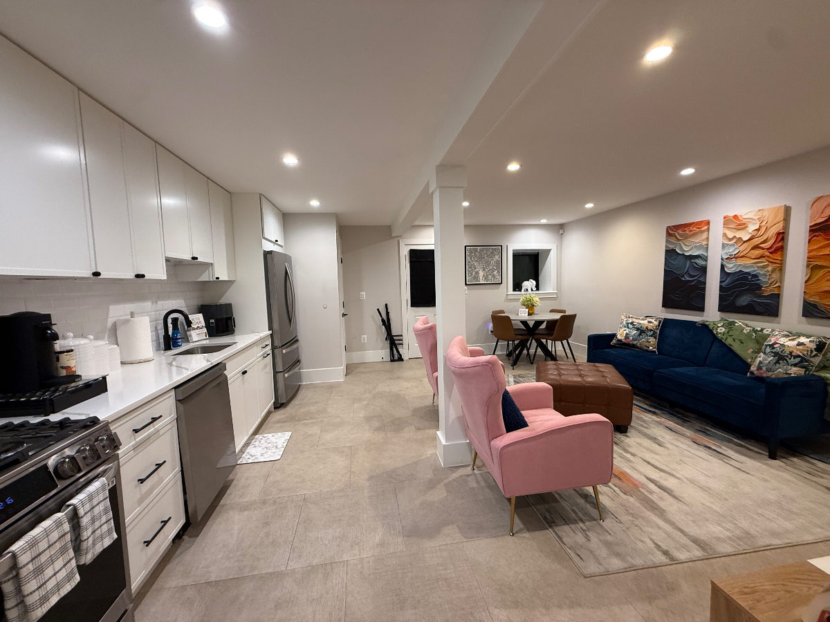 Capitol Hill Stunner - Photo 1