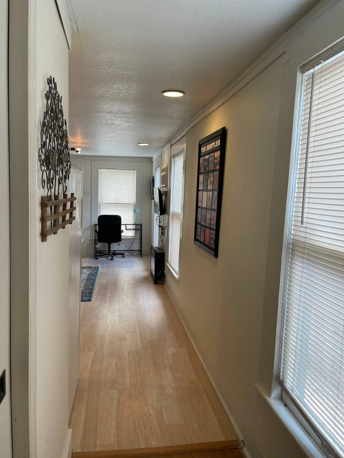Cozy one bedroom near downtown - Photo 10