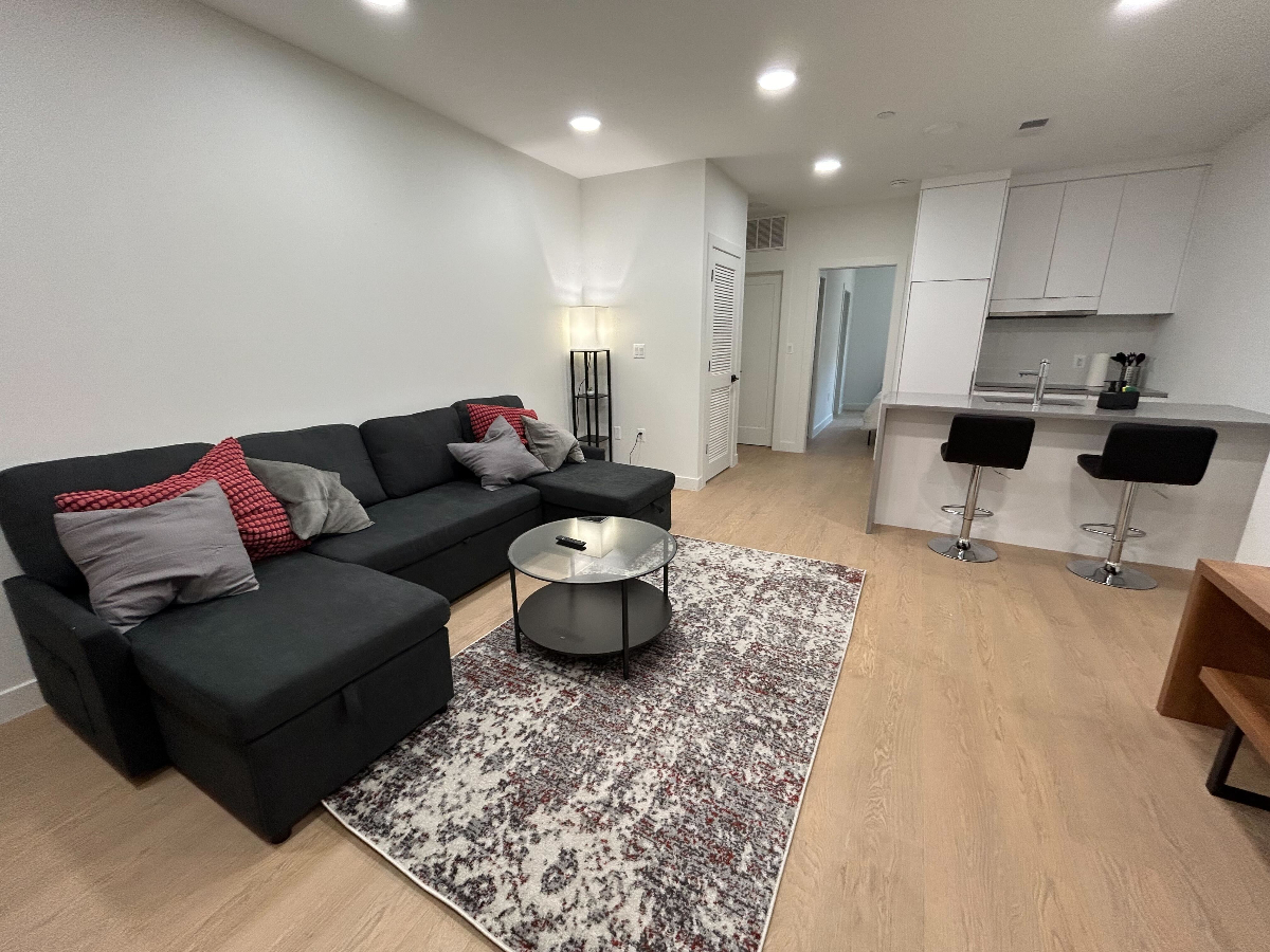 Modern Furnished 1BR in Shaw | In-Unit Laundry | Steps from Howard University - Photo 1
