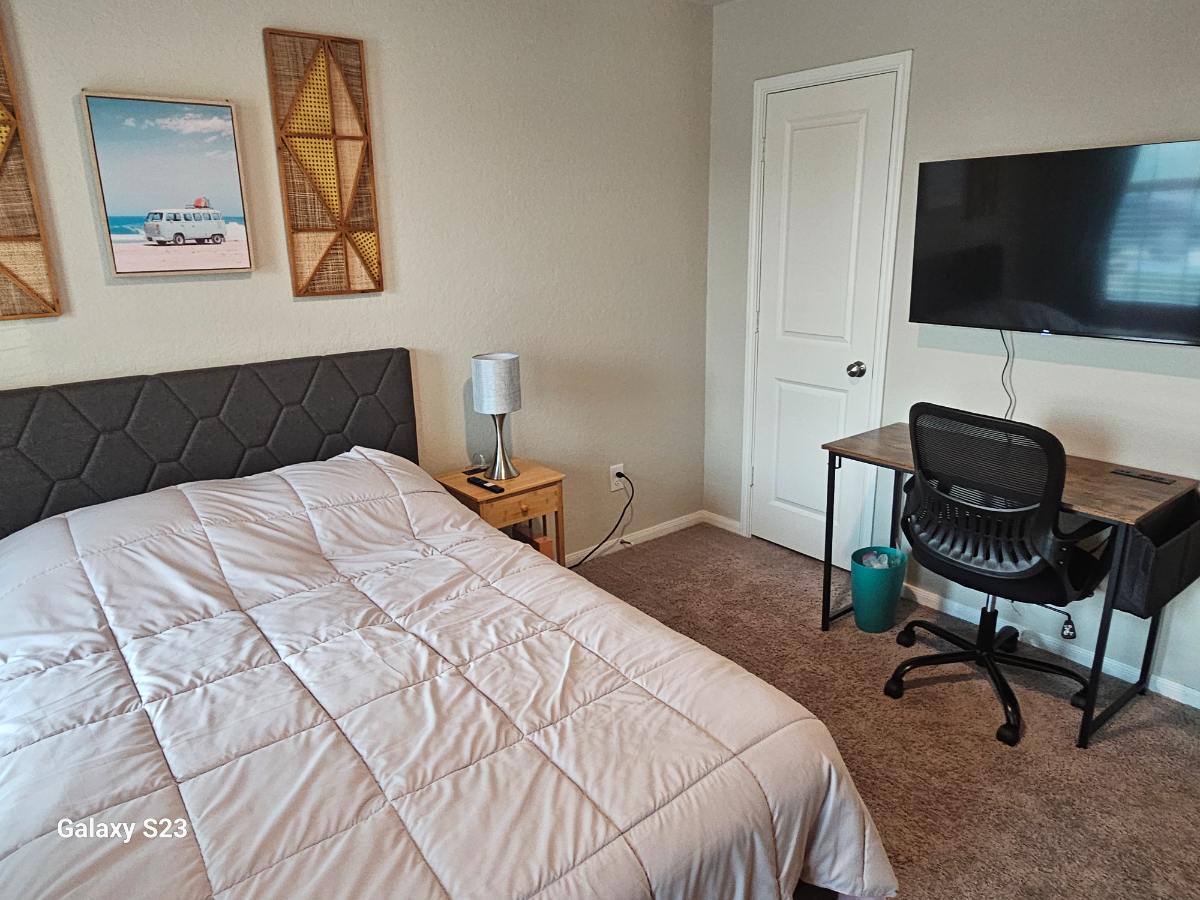 Private individual Bedrooms - Photo 3