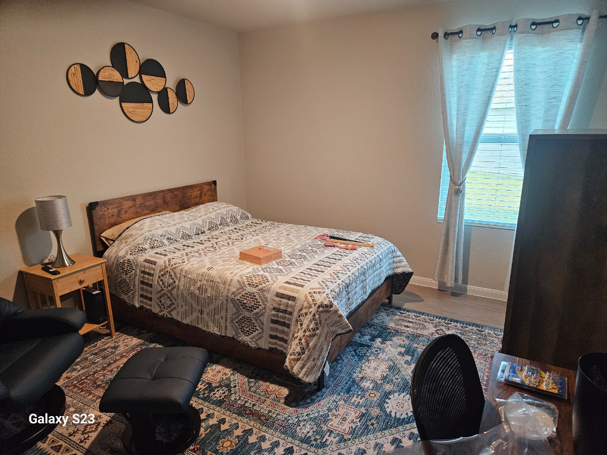 Private individual Bedrooms - Photo 5