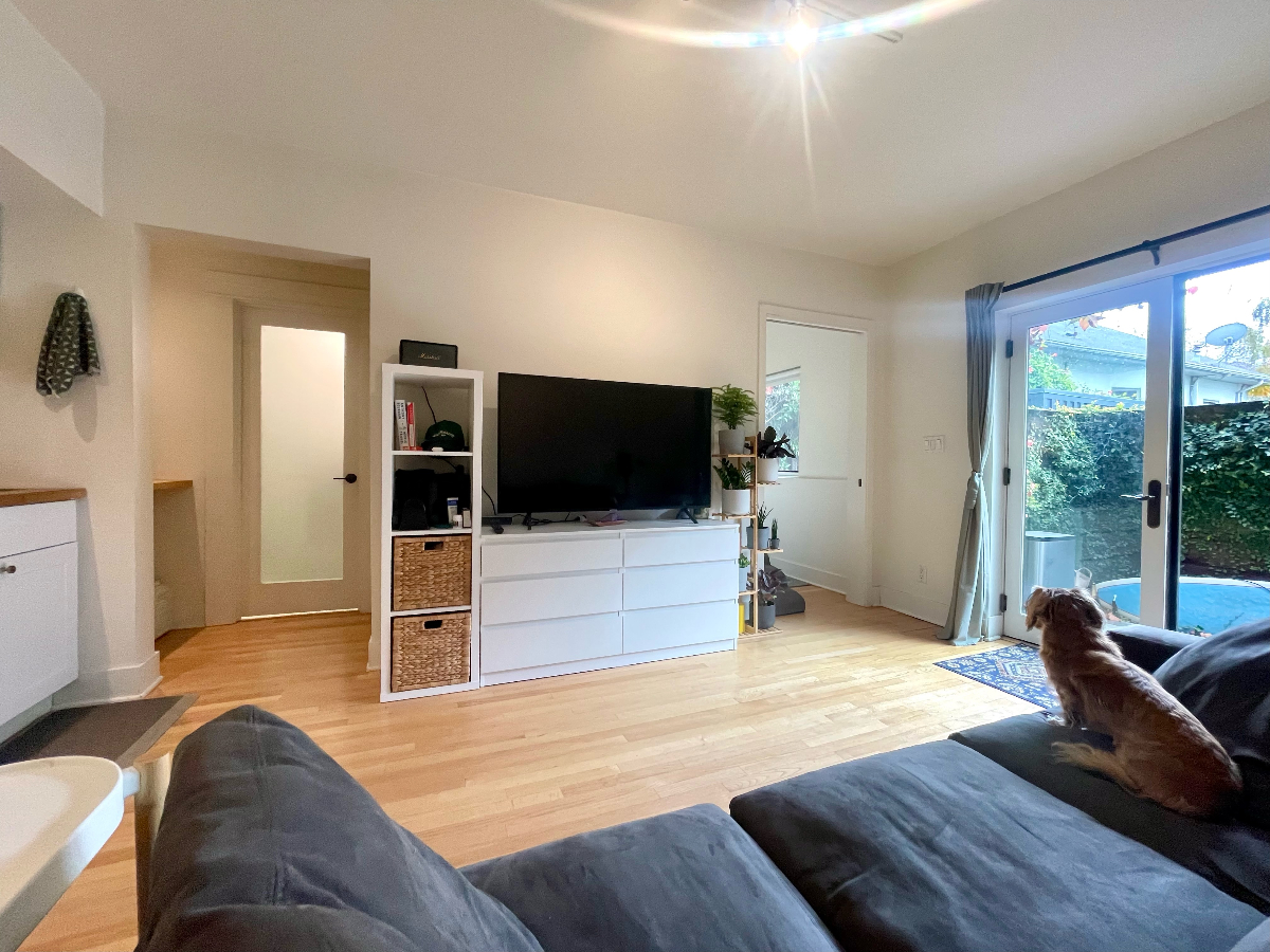 552 62nd St 1 BR East