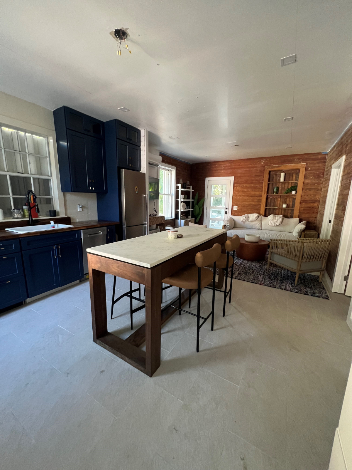 Lowe Tide Beachfront Cottage in Paradise