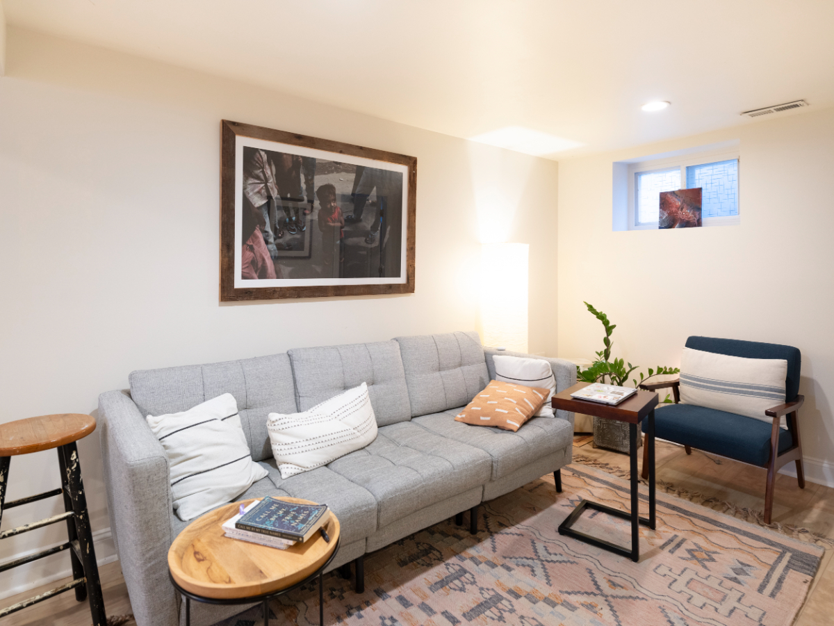APARTMENT WITH HUGE GARDEN - Photo 4