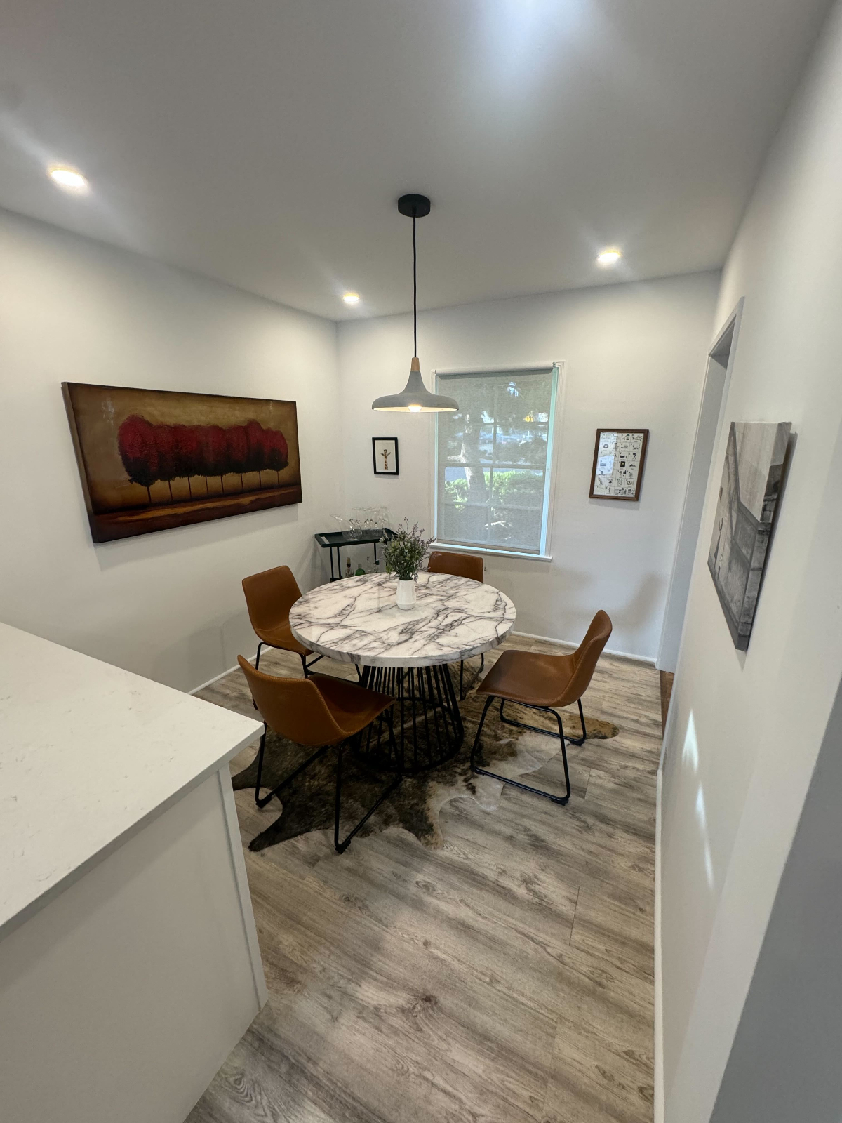 West LA Fully Furnished 2 Bedroom Bungalow - Photo 4