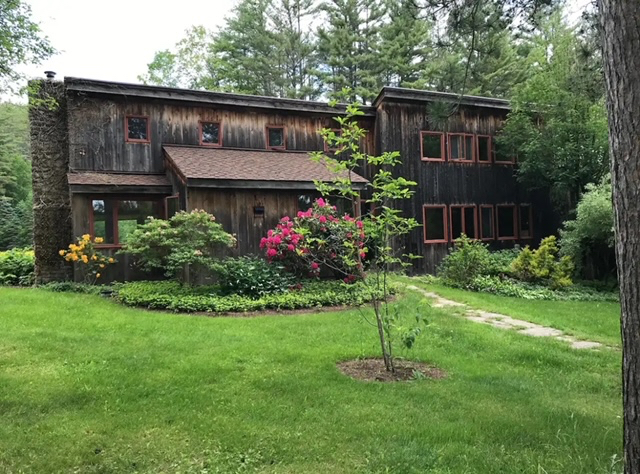 Cozy in 802 - Photo 1