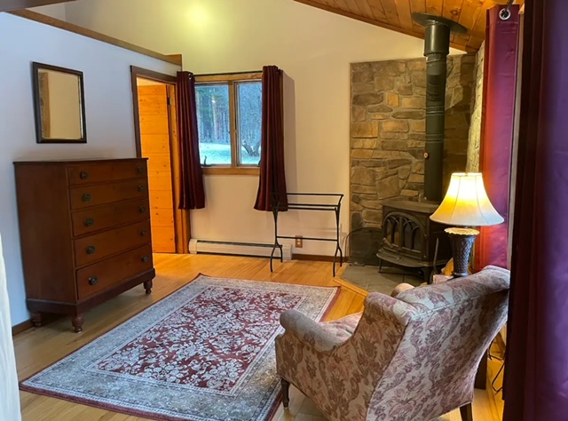 Cozy in 802 - Photo 4