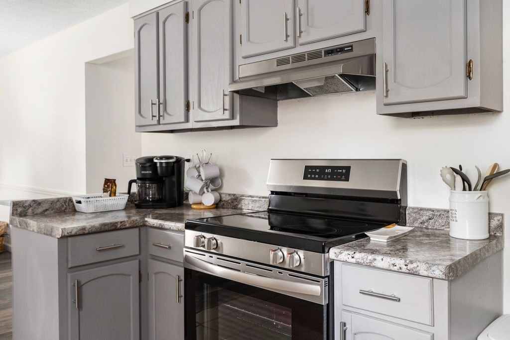 Northern Peak - Cozy and Welcoming 3BR, 1.5BA - Photo 6