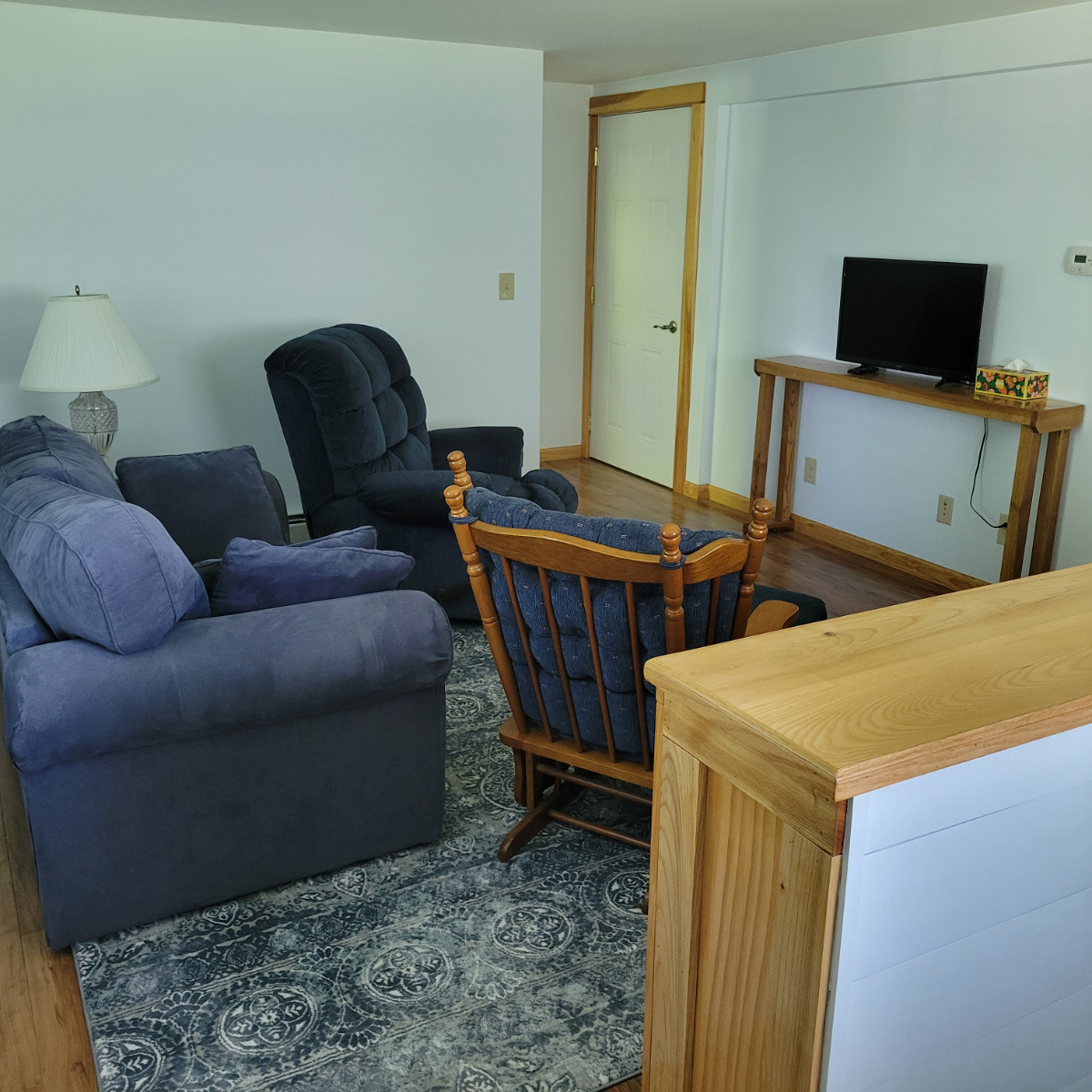 Quiet Suburban Retreat - Photo 5