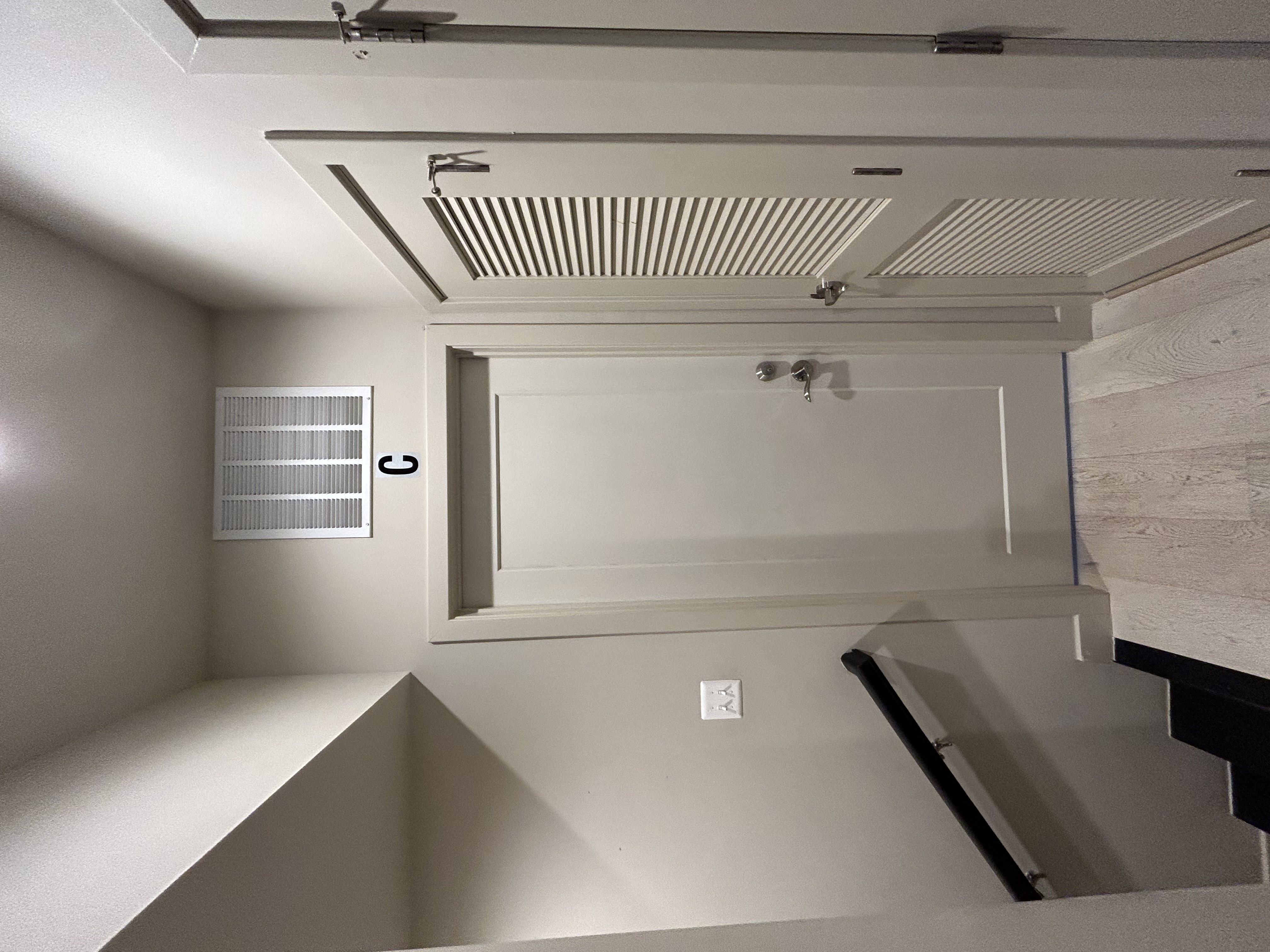 Private bedroom & private full bathroom (1bed/1 Bath) - Photo 5
