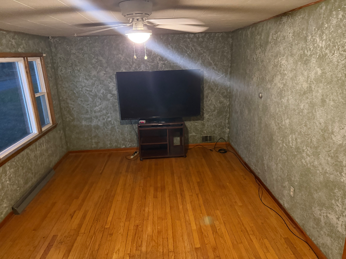 Comfortable Ranch in Essex - Photo 4
